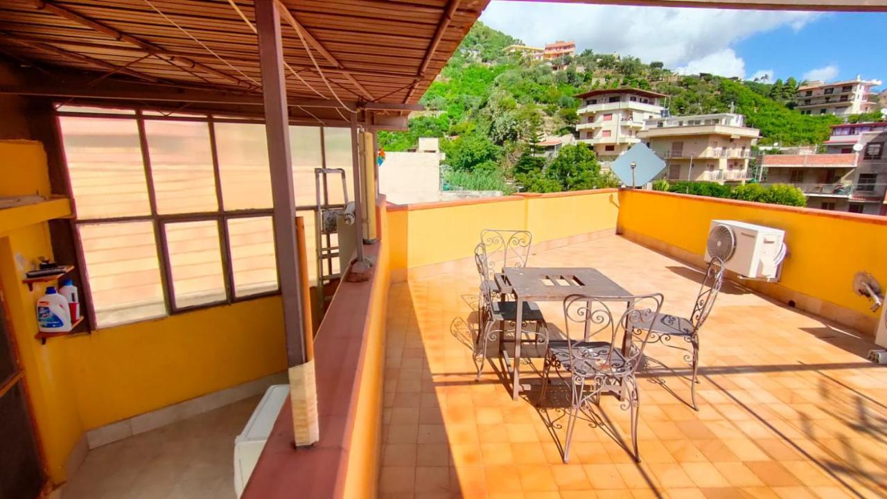 Villa CASA SOPRANO da Anita Messina Esterno foto